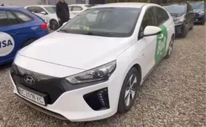 Авто під Таксі Електро під відсоток