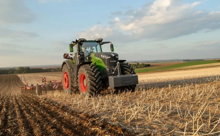Потужний трактор Fendt Vario 1050 Потужний трактор Fendt Vario 1050