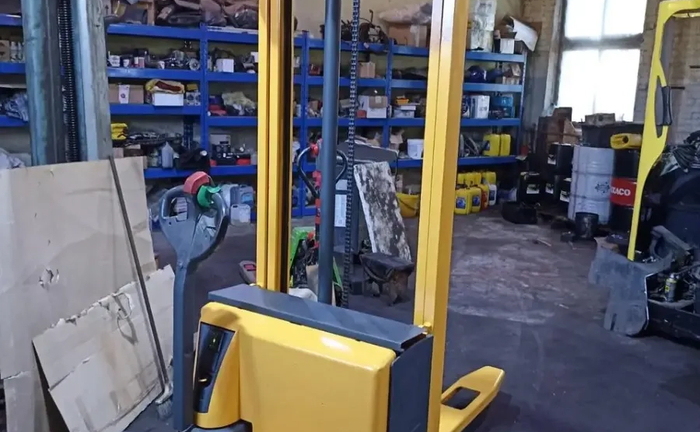 Професійний Електроштабелер Jungheinrich EJC110 Професійний Електроштабелер Jungheinrich EJC110