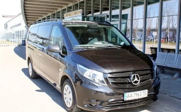 279 Мікроавтобус на весілля трансфер Mercedes Vito 447 чорний