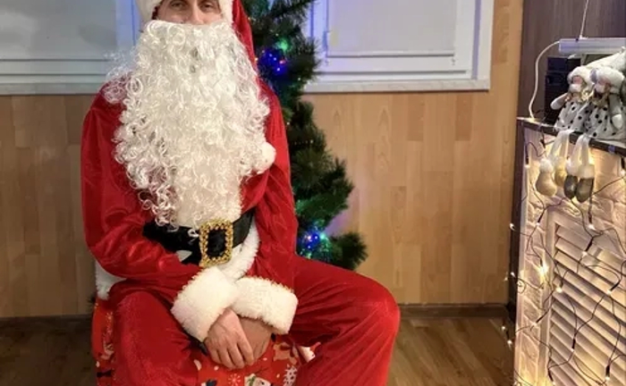 Карнавальний костюм для зимових свят