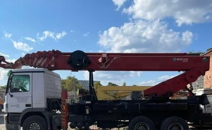 Телескопічна авіаційна платформа ATP45