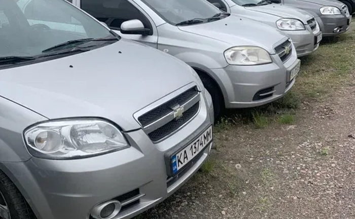 Атомобіль Chevrolet з правом викупу, робота в таксі Атомобіль Chevrolet з правом викупу, робота в таксі
