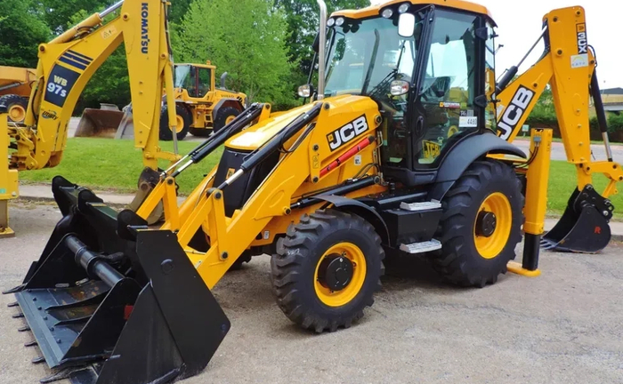 Екскаватор -навантажувач JCB, земляні роботи, вивіз сміття Екскаватор -навантажувач JCB, земляні роботи, вивіз сміття
