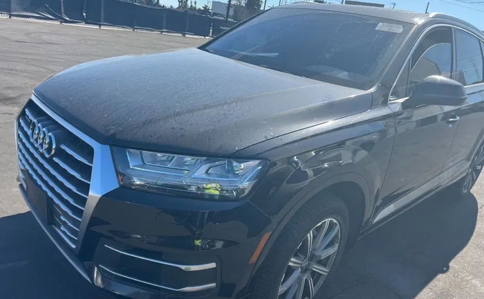 Приватний, тверезий водій на своєму авто, можна на вашому