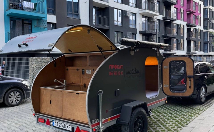 Кемпер для Незабутнього Відпочинку: Ваш Дім на Колесах! Свобода Подорожей та Комфорт.