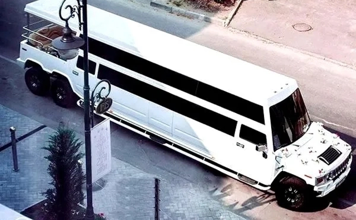 032 Лімузина Хаммер H2 на весілля в Києві – ефект, комфорт 032 Лімузина Хаммер H2 на весілля в Києві – ефект, комфорт