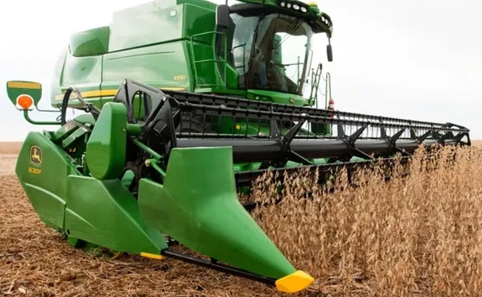 Жниварка John Deere 630 для збирання соняшнику, зернових Жниварка John Deere 630 для збирання соняшнику, зернових