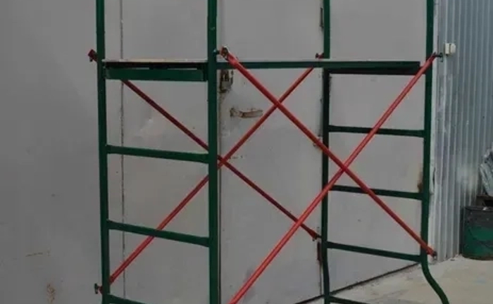 Внутрішнє риштування, максимальне навантаження до 150кг. Внутрішнє риштування, максимальне навантаження до 150кг.