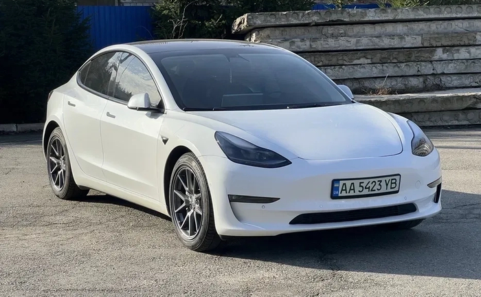 Авто Tesla Model 3 2021р Авто Tesla Model 3 2021р