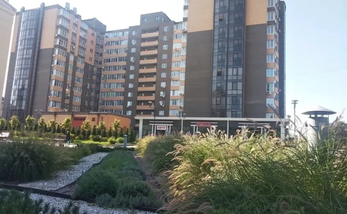 Зручне паркомісце в підземному паркінгу