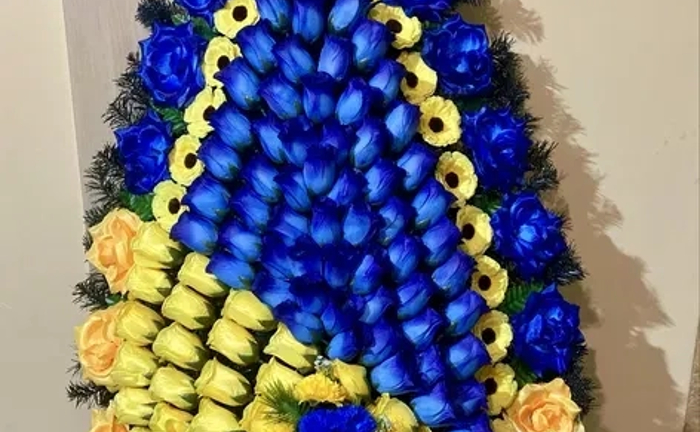 Виготовляємо вінок ритуальний жовто-блакитний великий штучний