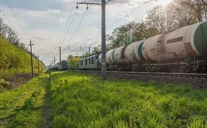 Залізничний вагон цистерна.Надійні рішення