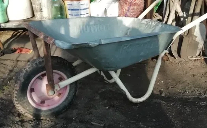 Тачка строительная