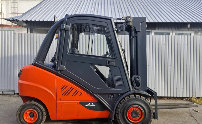 Навантажувач LINDE H30D Навантажувач LINDE H30D
