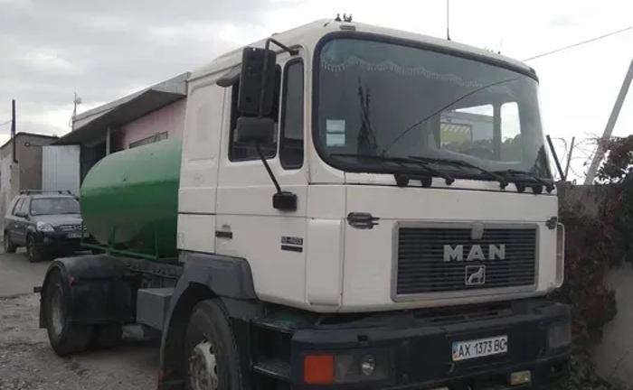 Выкачка сливных ям, биотуалетов, уличных туалетов. Бочка 6м3. Выкачка сливных ям, биотуалетов, уличных туалетов. Бочка 6м3.