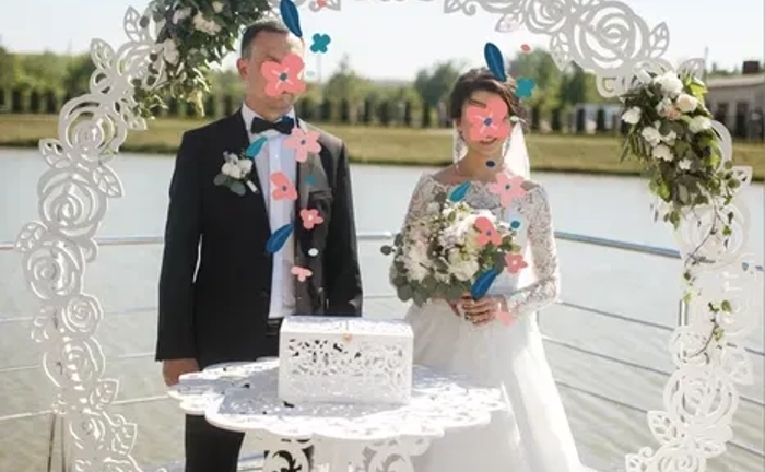 Весільна арка та аксесуари Весільна арка та аксесуари