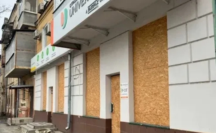 Приміщення комерційне в центрі 115 кв. м . Гарний ремонт. Запасний вихід.