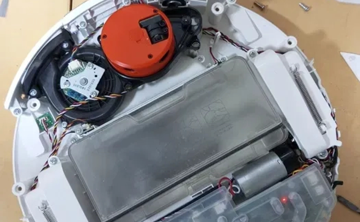 Ремонт роботів пилососів роботів-пилососів Xiaomi, Roborock, Dreame Bot