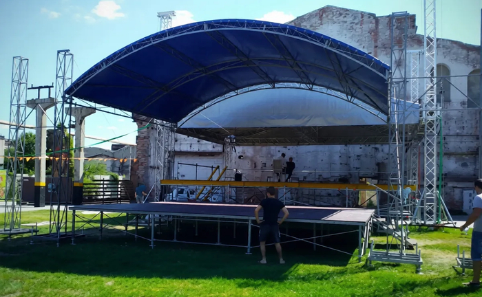 Виготовлення мобільних сцен (подіумів, сценових конструкцій)розмір 6х4