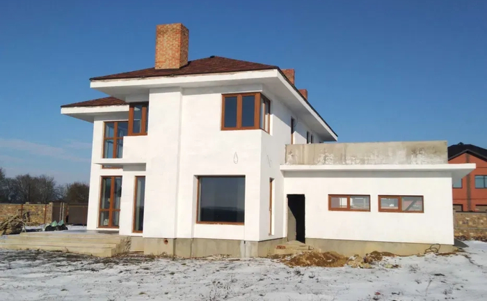 Будівельні роботи, реконструкція, фундаменти, кладка, покрівлі.