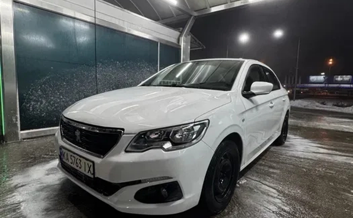 Peugeot 301 — Економічне та надійне авто