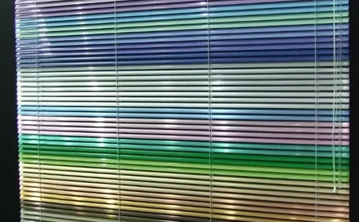 Жалюзі на вікна горізонтальні вертикальні рулонні.