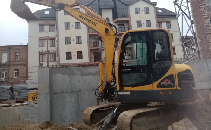 Міні Екскаватор HYUNDAY R-55-7 (повноповоротний