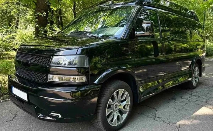 378 Мікроавтобус на весілля Chevrolet Express 378 Мікроавтобус на весілля Chevrolet Express