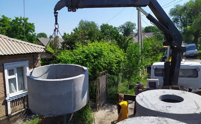 Бетонні кільця, кришки, дніща, люки