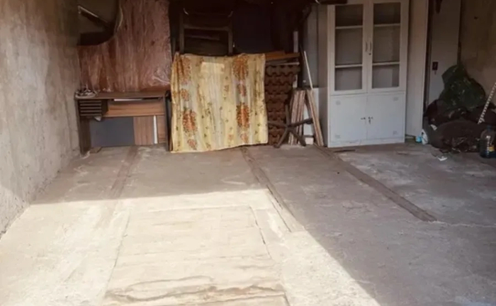 Гараж на охоронюваній стоянці.