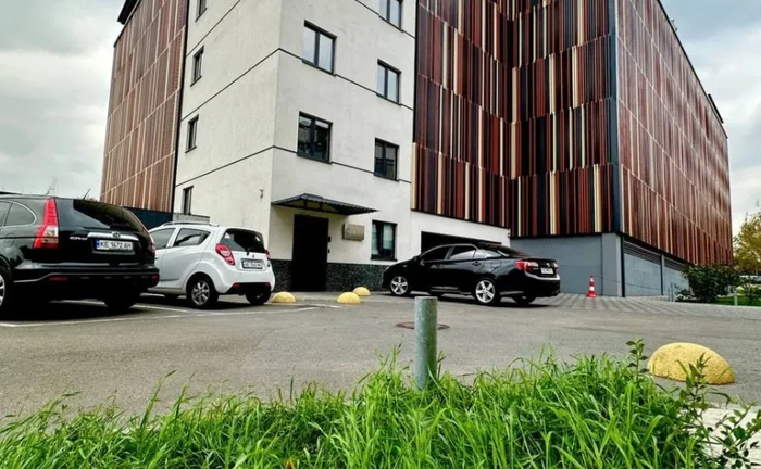 Паркомісце від власника: зручно та вигідно