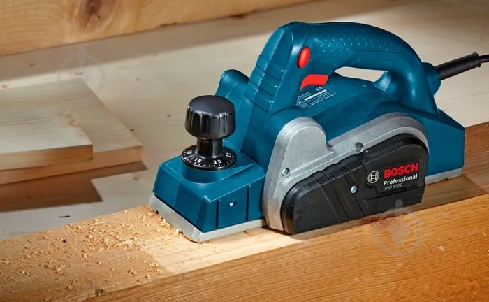 Рубанок Bosch GHO 26-82 D — надійний інструмент Рубанок Bosch GHO 26-82 D — надійний інструмент