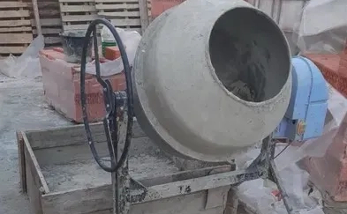 Бетономішалка, бетонозмішувач, будівельний інструмент Бетономішалка, бетонозмішувач, будівельний інструмент