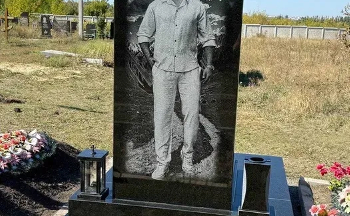 Гранітні пам’ятники, виготовлення та встановлення лавок з гарантією якості Гранітні пам’ятники, виготовлення та встановлення лавок з гарантією якості