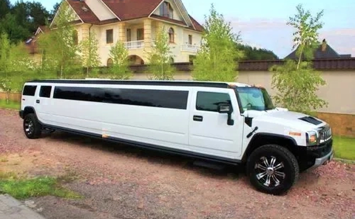 022 Лімузин на день народження Hummer H2 white 022 Лімузин на день народження Hummer H2 white