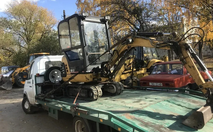 Послуги мініекскаватора Послуги мініекскаватора
