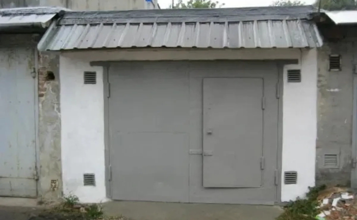 Гараж у центрі кооперативу ГК-9а