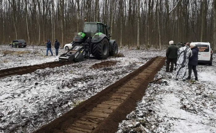 Мульчер PICURSA HAMMER-T корчує пні Мульчер PICURSA HAMMER-T корчує пні