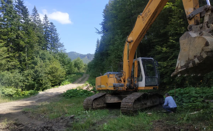 Послуги екскаватора, екскаватор-навантажувас, міні-екскаватор Послуги екскаватора, екскаватор-навантажувас, міні-екскаватор