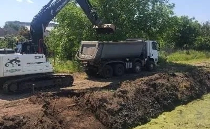 Розробки котлованів, лагун та вивезення грунту Розробки котлованів, лагун та вивезення грунту