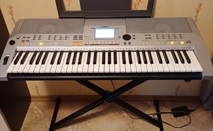 Синтезатор YAMAHA PSR S 500 Синтезатор YAMAHA PSR S 500