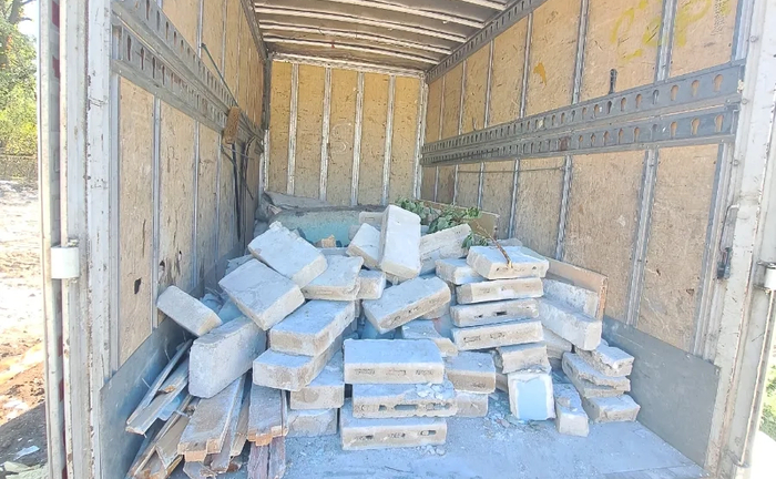 Вивіз сміття, старих меблів та непотрібу 🚚 З вантажниками! Вивіз сміття, старих меблів та непотрібу 🚚 З вантажниками!