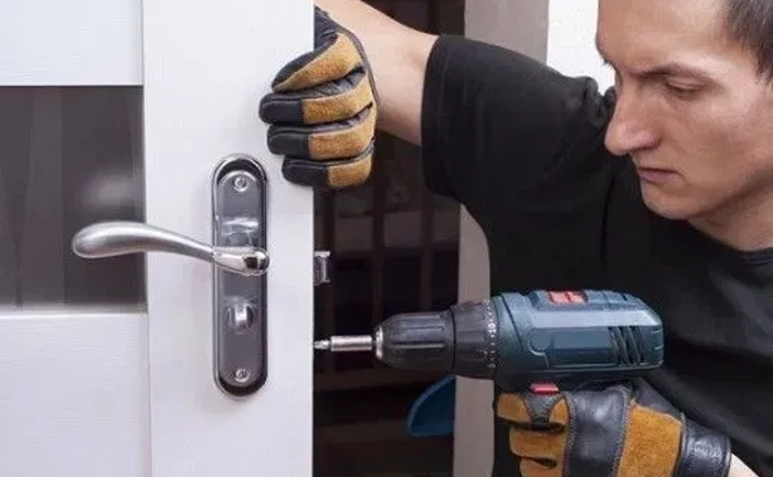 Аварійне відкриття замків. Ремонт замків відкрити замок двері