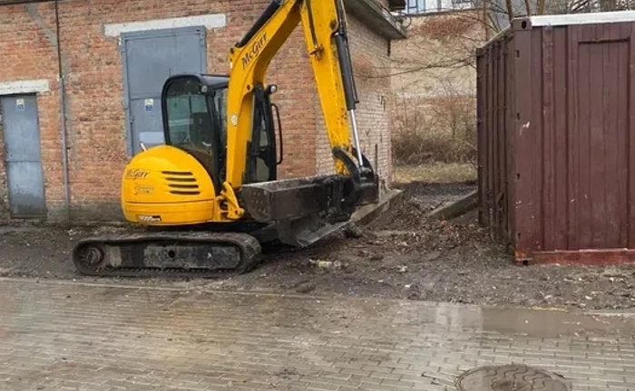 Гусеничний екскаватор 5,5 тон Гусеничний екскаватор 5,5 тон