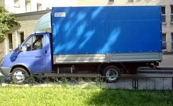 Вантажоперевезення: вивіз сміття, перевезення меблів, квартир, офісів. Вантажоперевезення: вивіз сміття, перевезення меблів, квартир, офісів.