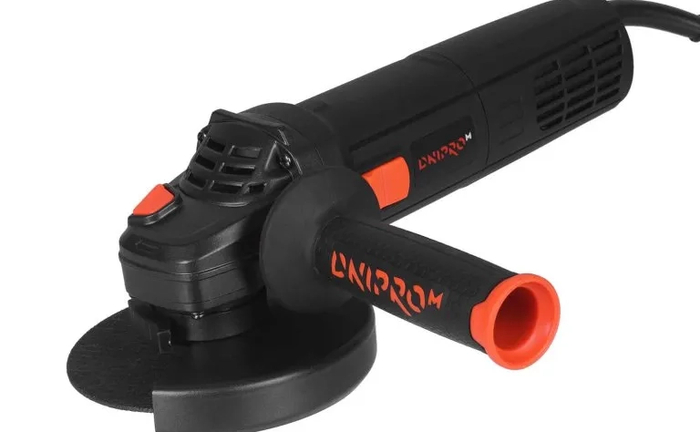Болгарка «Дніпро-М» з діаметром диска 150 мм