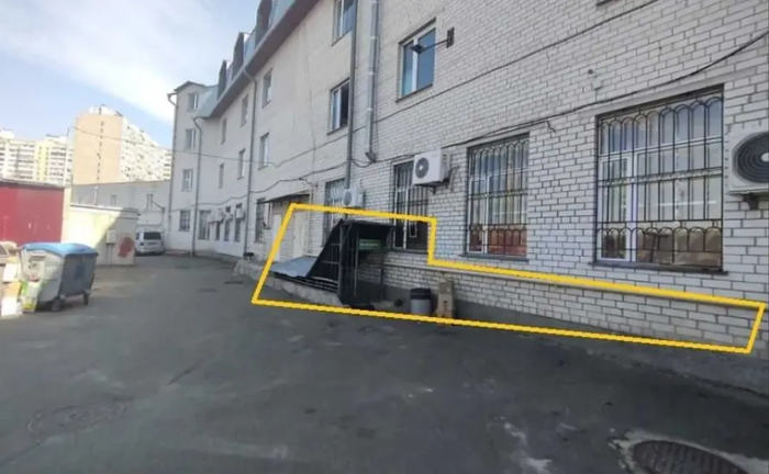 Комерційне приміщення на вул. Радунська 3, площа 100 кв.м Комерційне приміщення на вул. Радунська 3, площа 100 кв.м