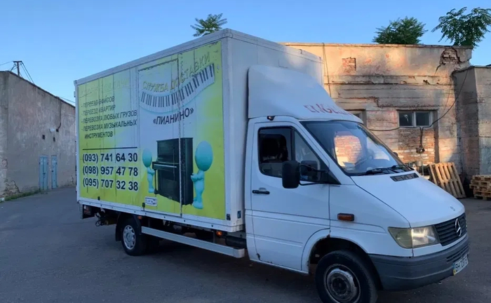 Вантажоперевезення, вантажне таксі. Висота 2.3m Вантажники