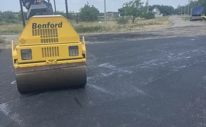 Асфальтування ангарів, дворів, доріг ітд. Асфальтування ангарів, дворів, доріг ітд.